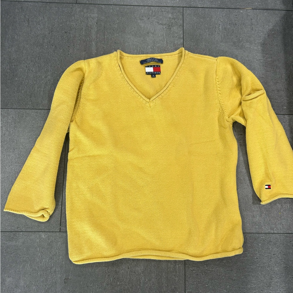 Tommy Hilfiger kidsV-Neck Sweater in Mustard